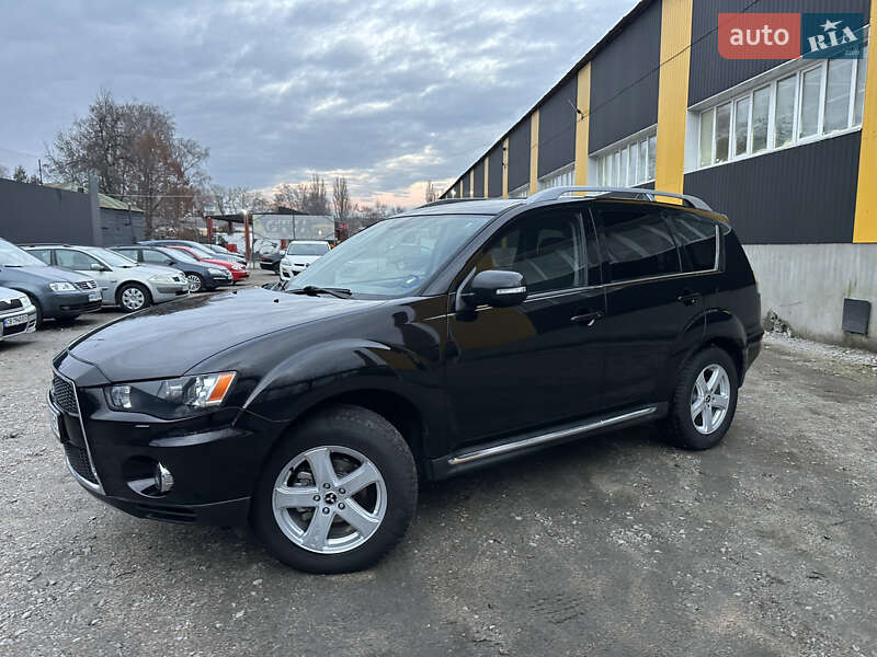 Позашляховик / Кросовер Mitsubishi Outlander 2009 в Ніжині