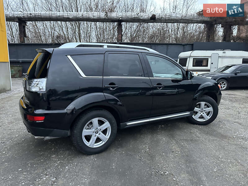 Позашляховик / Кросовер Mitsubishi Outlander 2009 в Ніжині