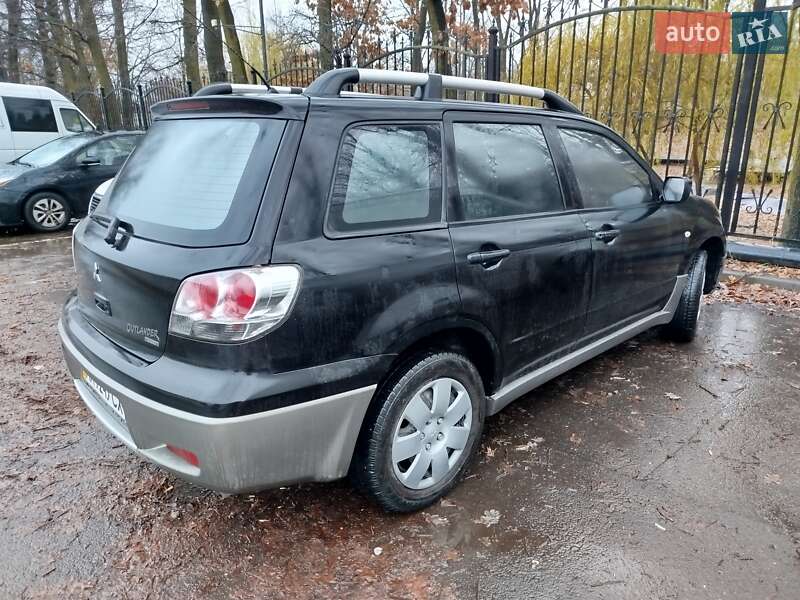 Позашляховик / Кросовер Mitsubishi Outlander 2003 в Києві