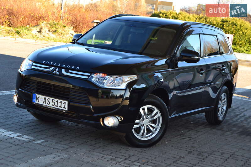 Внедорожник / Кроссовер Mitsubishi Outlander 2013 в Дрогобыче