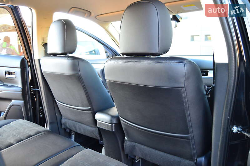 Внедорожник / Кроссовер Mitsubishi Outlander 2013 в Дрогобыче