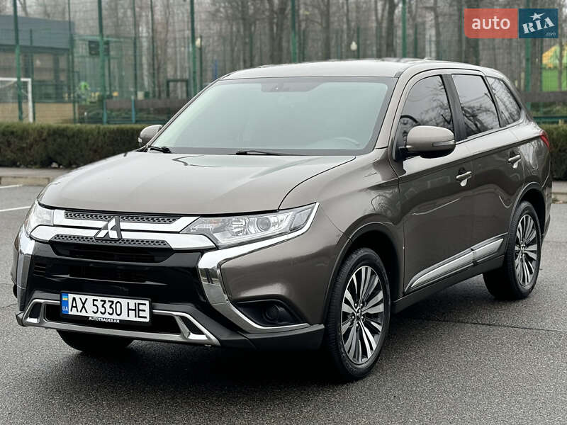 Позашляховик / Кросовер Mitsubishi Outlander 2018 в Харкові фото 7 Позашляховик / Кросовер Mitsubishi Outlander 2018 в Харкові