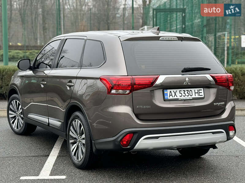 Позашляховик / Кросовер Mitsubishi Outlander 2018 в Харкові фото 18 Позашляховик / Кросовер Mitsubishi Outlander 2018 в Харкові
