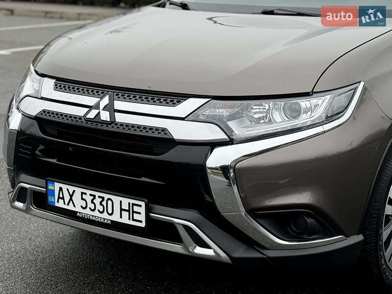 Позашляховик / Кросовер Mitsubishi Outlander 2018 в Харкові фото 23 Позашляховик / Кросовер Mitsubishi Outlander 2018 в Харкові