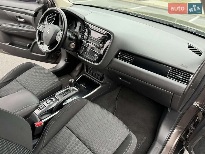 Позашляховик / Кросовер Mitsubishi Outlander 2018 в Харкові фото 54 Позашляховик / Кросовер Mitsubishi Outlander 2018 в Харкові