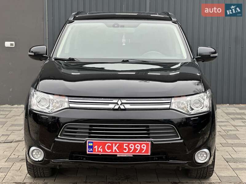 Позашляховик / Кросовер Mitsubishi Outlander 2013 в Івано-Франківську