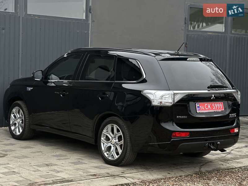 Позашляховик / Кросовер Mitsubishi Outlander 2013 в Івано-Франківську