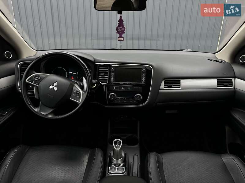 Позашляховик / Кросовер Mitsubishi Outlander 2013 в Івано-Франківську