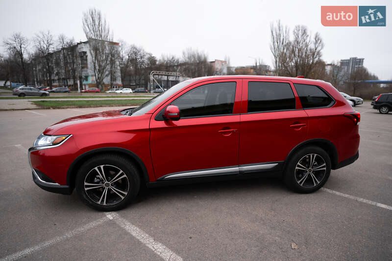 Внедорожник / Кроссовер Mitsubishi Outlander 2019 в Запорожье