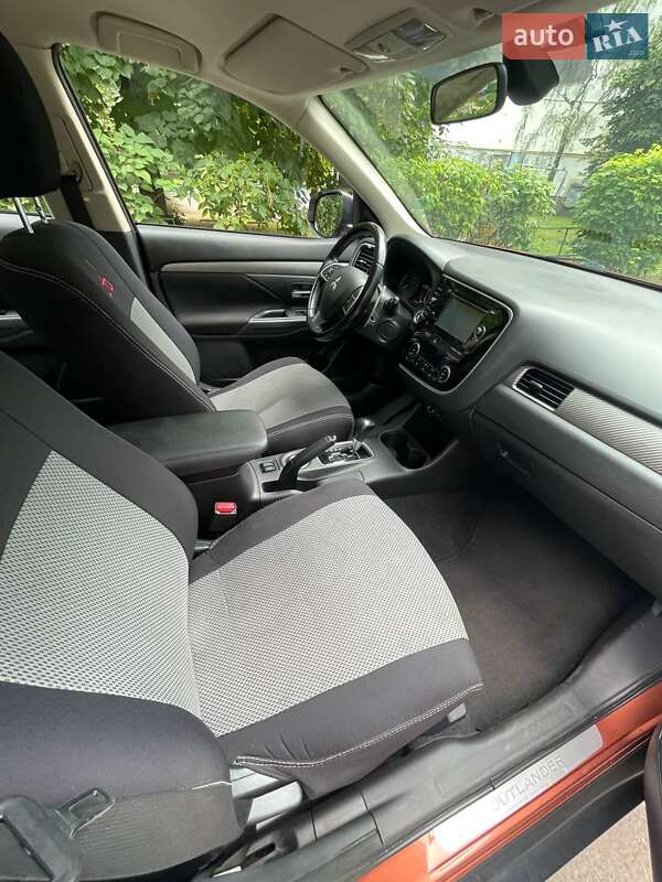 Mitsubishi Outlander 2013