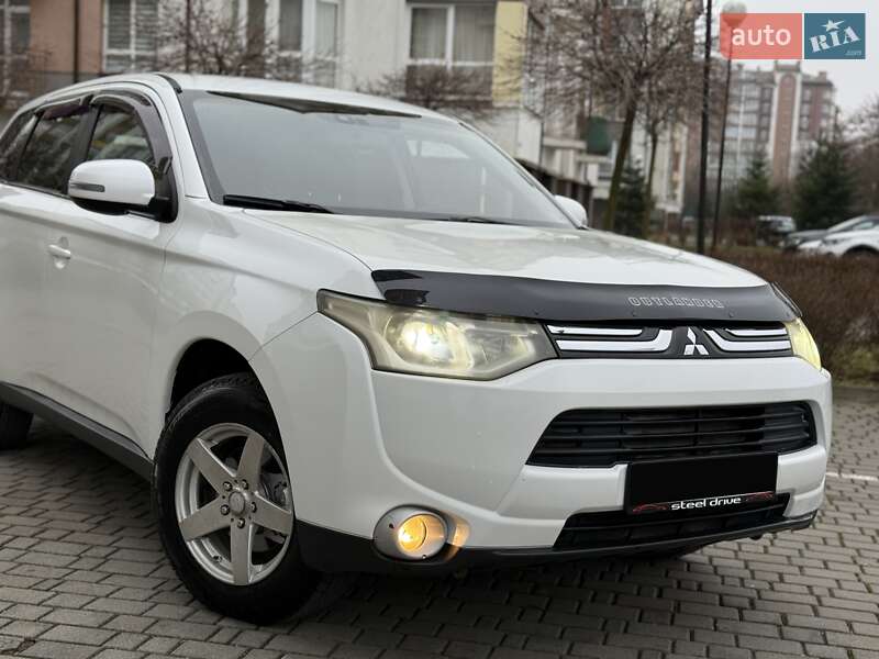 Внедорожник / Кроссовер Mitsubishi Outlander 2013 в Ивано-Франковске