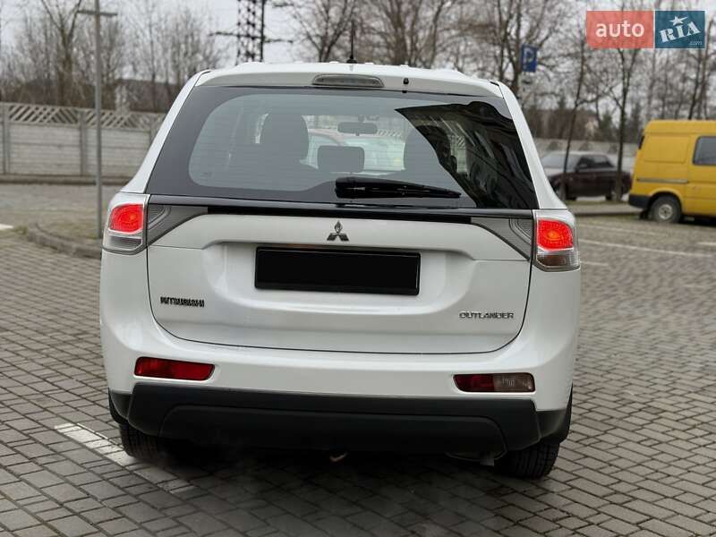 Внедорожник / Кроссовер Mitsubishi Outlander 2013 в Ивано-Франковске
