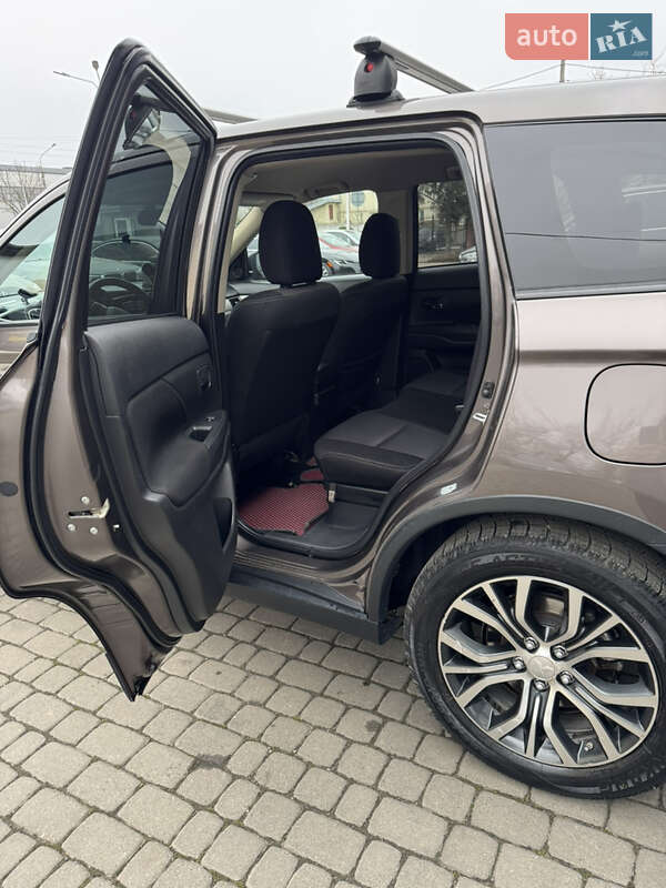 Позашляховик / Кросовер Mitsubishi Outlander 2016 в Івано-Франківську фото 15 Позашляховик / Кросовер Mitsubishi Outlander 2016 в Івано-Франківську