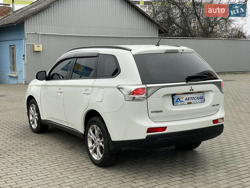 Позашляховик / Кросовер Mitsubishi Outlander 2012 в Полтаві