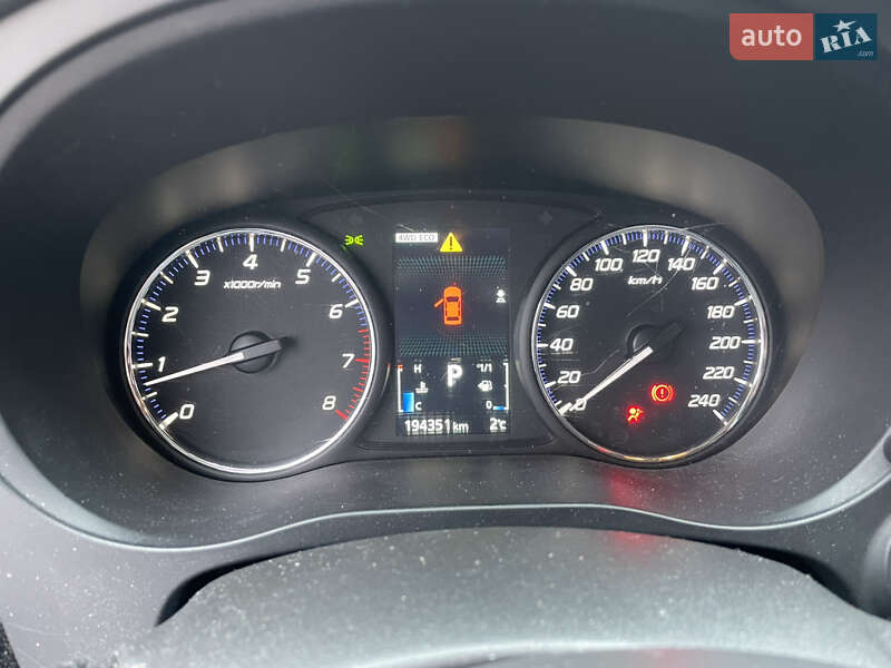 Позашляховик / Кросовер Mitsubishi Outlander 2012 в Полтаві