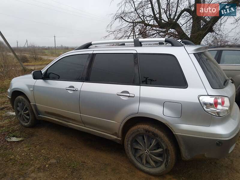 Внедорожник / Кроссовер Mitsubishi Outlander 2004 в Стрые фото 6 Внедорожник / Кроссовер Mitsubishi Outlander 2004 в Стрые