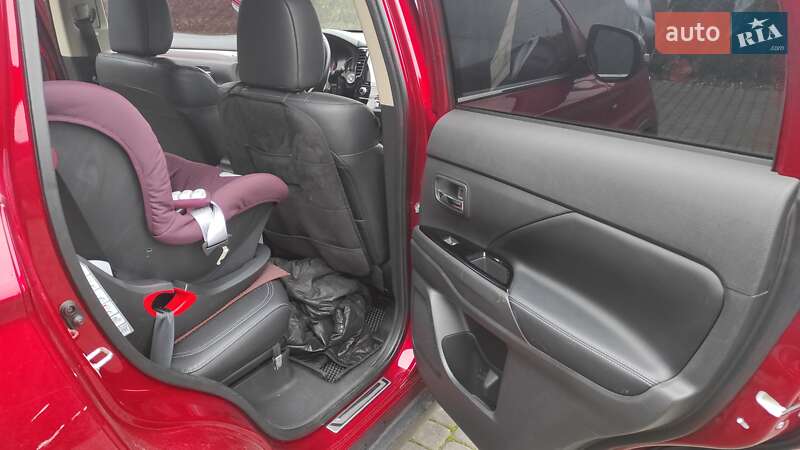 Позашляховик / Кросовер Mitsubishi Outlander 2019 в Харкові