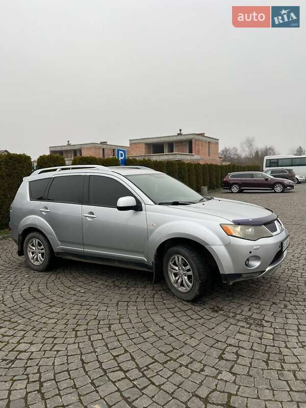 Mitsubishi Outlander 2008