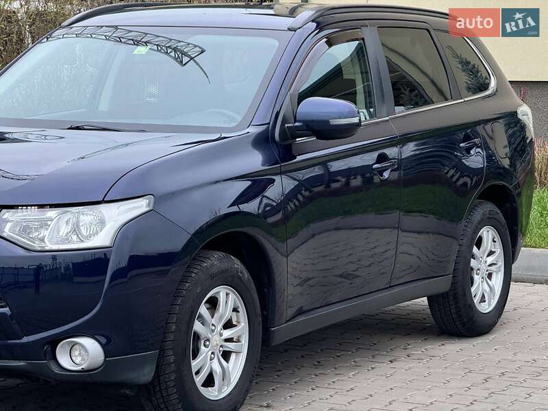 Позашляховик / Кросовер Mitsubishi Outlander 2012 в Луцьку