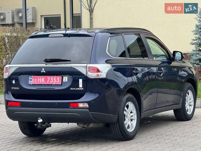 Позашляховик / Кросовер Mitsubishi Outlander 2012 в Луцьку