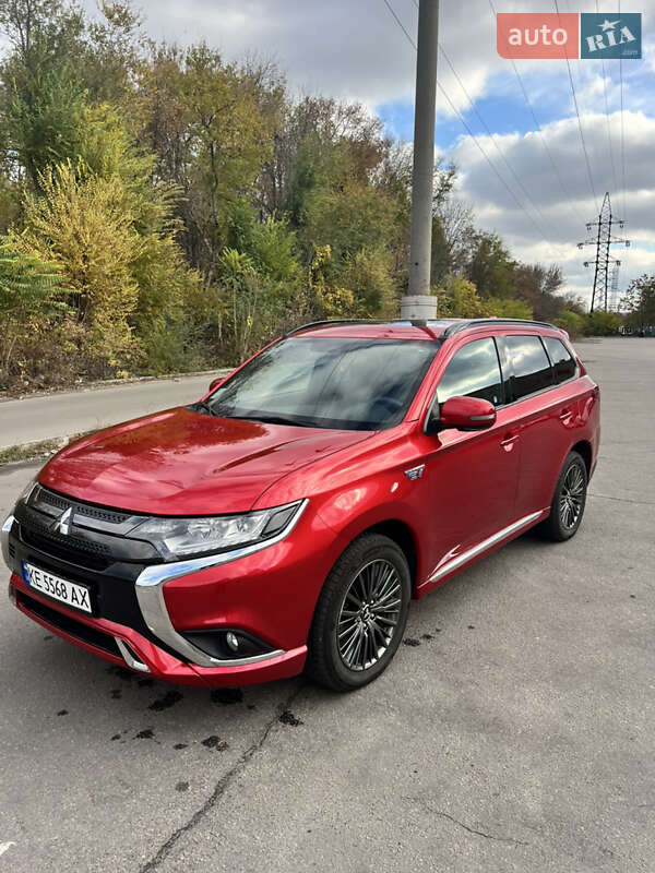 Внедорожник / Кроссовер Mitsubishi Outlander 2021 в Днепре