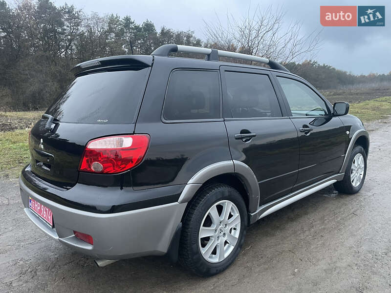 Внедорожник / Кроссовер Mitsubishi Outlander 2006 в Ровно