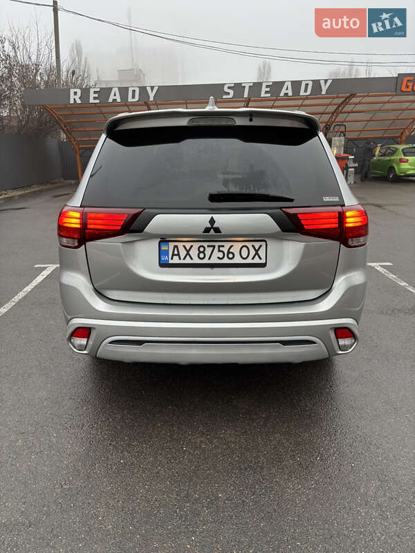 Внедорожник / Кроссовер Mitsubishi Outlander 2018 в Харькове