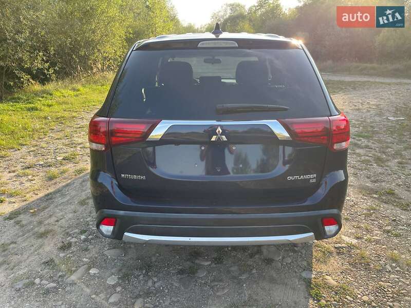 Позашляховик / Кросовер Mitsubishi Outlander 2017 в Богородчанах