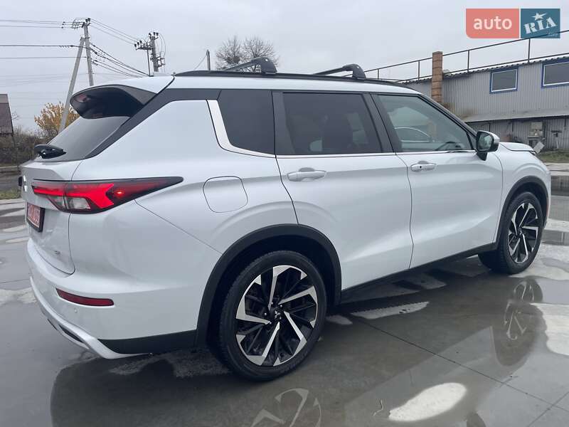 Внедорожник / Кроссовер Mitsubishi Outlander 2021 в Киеве фото 8 Внедорожник / Кроссовер Mitsubishi Outlander 2021 в Киеве