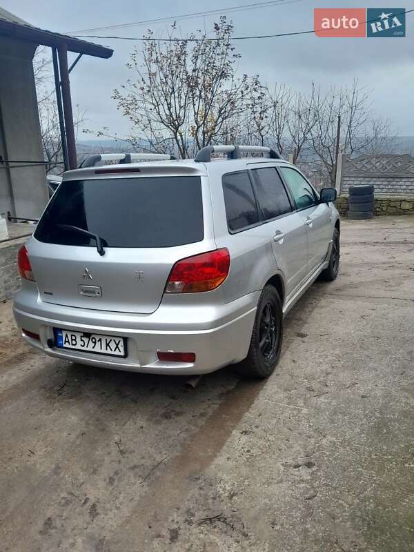 Внедорожник / Кроссовер Mitsubishi Outlander 2003 в Ямполе