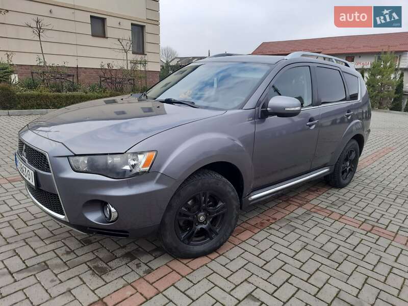 Внедорожник / Кроссовер Mitsubishi Outlander 2009 в Золочеве