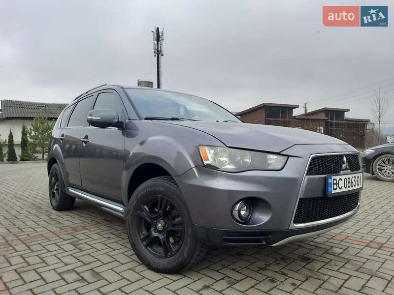 Внедорожник / Кроссовер Mitsubishi Outlander 2009 в Золочеве