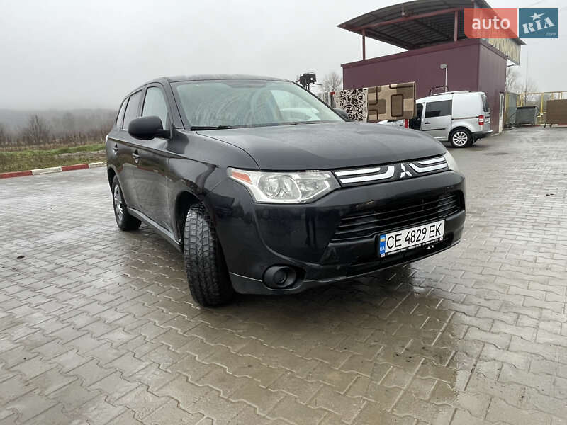 Позашляховик / Кросовер Mitsubishi Outlander 2014 в Чернівцях