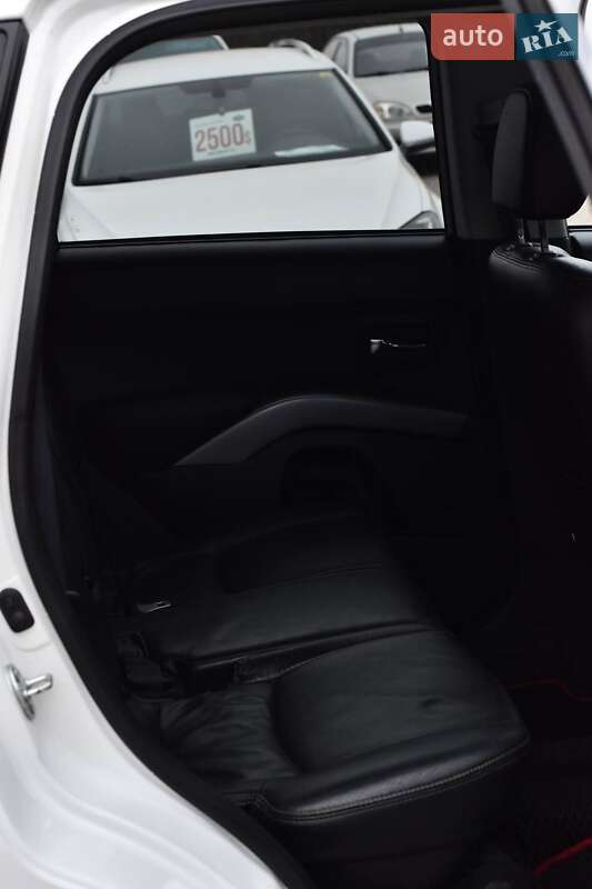 Позашляховик / Кросовер Mitsubishi Outlander 2008 в Кривому Розі фото 3 Позашляховик / Кросовер Mitsubishi Outlander 2008 в Кривому Розі