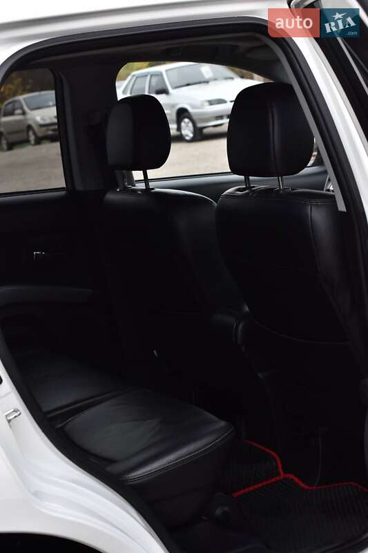 Позашляховик / Кросовер Mitsubishi Outlander 2008 в Кривому Розі фото 28 Позашляховик / Кросовер Mitsubishi Outlander 2008 в Кривому Розі