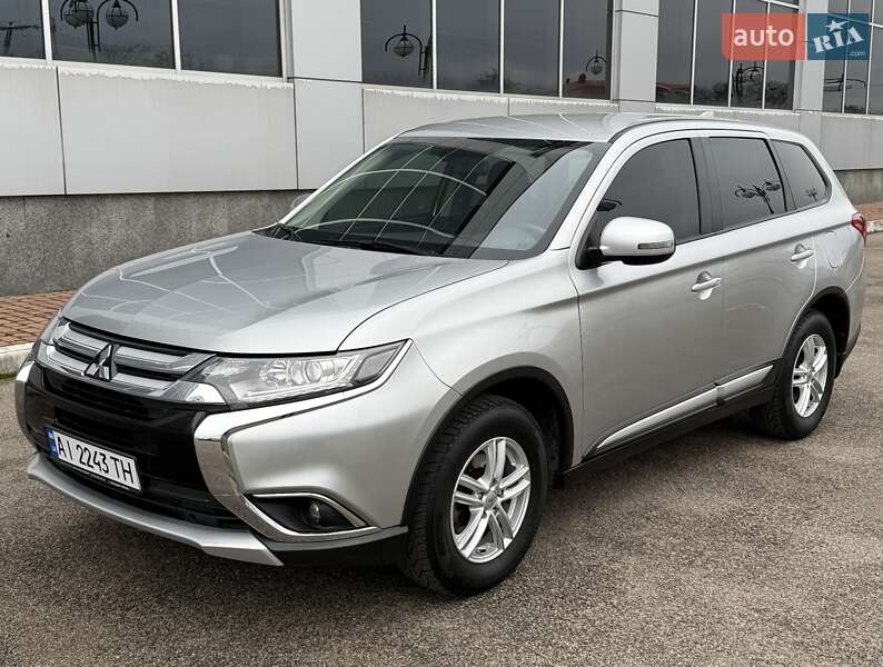 Позашляховик / Кросовер Mitsubishi Outlander 2017 в Білій Церкві