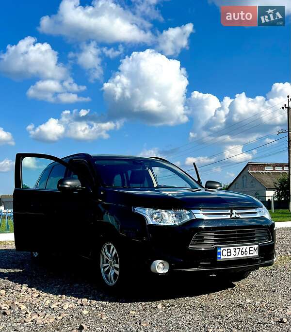 Позашляховик / Кросовер Mitsubishi Outlander 2012 в Батурині фото 12 Позашляховик / Кросовер Mitsubishi Outlander 2012 в Батурині