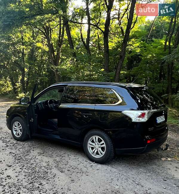 Позашляховик / Кросовер Mitsubishi Outlander 2012 в Батурині фото 23 Позашляховик / Кросовер Mitsubishi Outlander 2012 в Батурині
