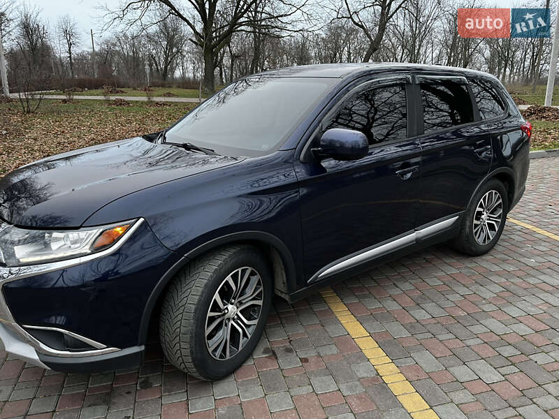 Позашляховик / Кросовер Mitsubishi Outlander 2018 в Кропивницькому фото 3 Позашляховик / Кросовер Mitsubishi Outlander 2018 в Кропивницькому