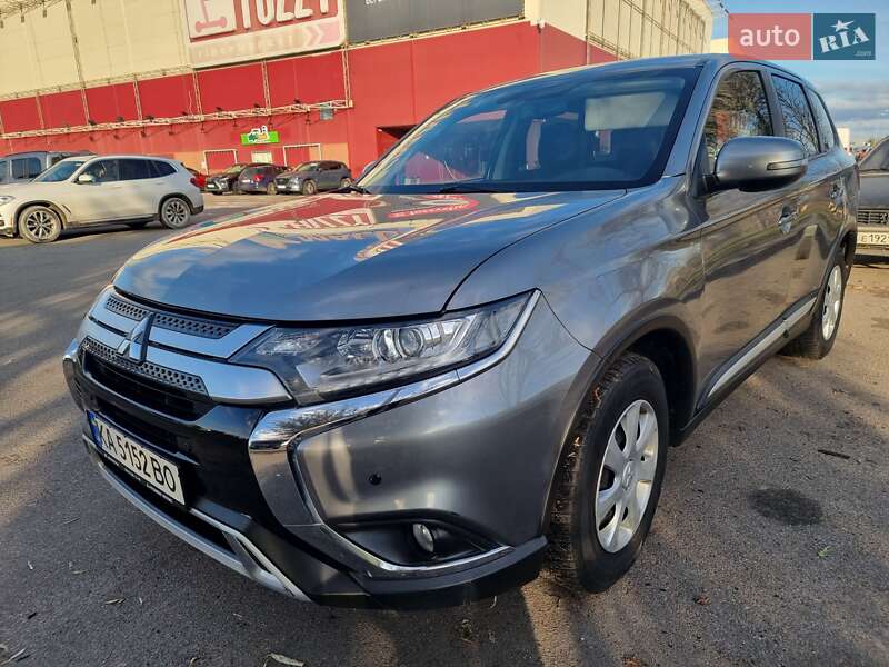 Внедорожник / Кроссовер Mitsubishi Outlander 2020 в Ирпене фото 2 Внедорожник / Кроссовер Mitsubishi Outlander 2020 в Ирпене