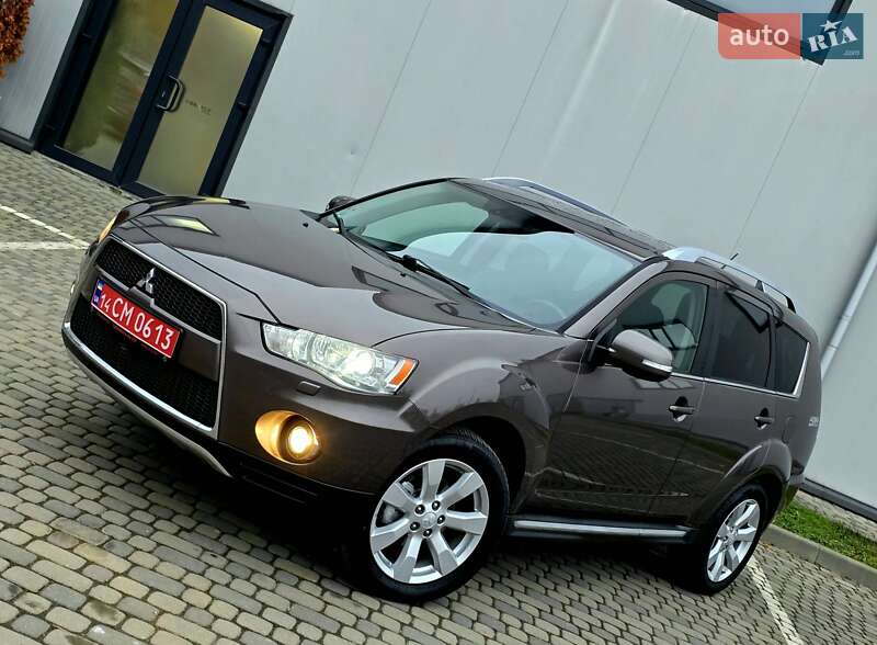 Mitsubishi Outlander 2011