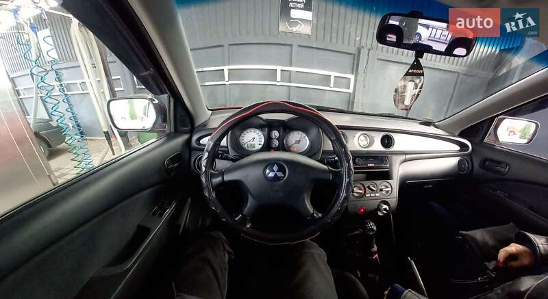 Позашляховик / Кросовер Mitsubishi Outlander 2003 в Хотині фото 18 Позашляховик / Кросовер Mitsubishi Outlander 2003 в Хотині