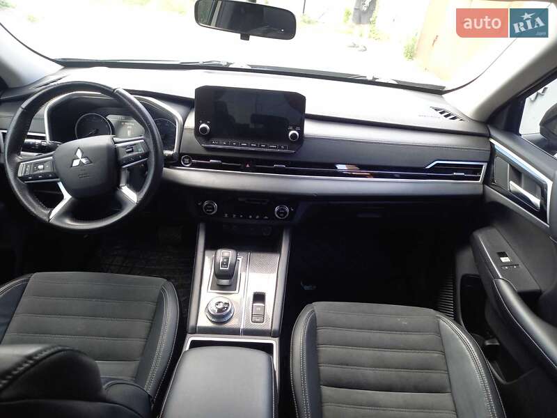 Внедорожник / Кроссовер Mitsubishi Outlander 2021 в Черкассах фото 18 Внедорожник / Кроссовер Mitsubishi Outlander 2021 в Черкассах