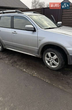 Внедорожник / Кроссовер Mitsubishi Outlander 2006 в Коломаке