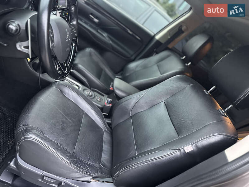 Внедорожник / Кроссовер Mitsubishi Outlander 2016 в Киеве фото 15 Внедорожник / Кроссовер Mitsubishi Outlander 2016 в Киеве