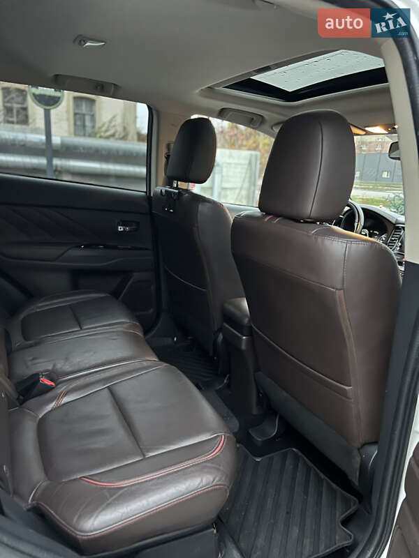 Внедорожник / Кроссовер Mitsubishi Outlander 2018 в Харькове фото 17 Внедорожник / Кроссовер Mitsubishi Outlander 2018 в Харькове