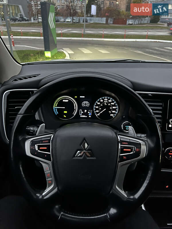 Внедорожник / Кроссовер Mitsubishi Outlander 2018 в Харькове фото 23 Внедорожник / Кроссовер Mitsubishi Outlander 2018 в Харькове