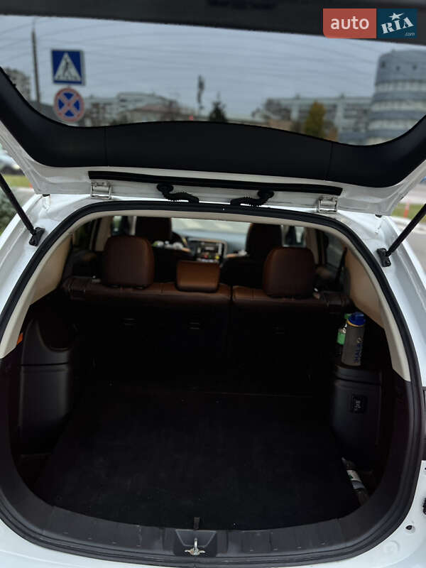 Внедорожник / Кроссовер Mitsubishi Outlander 2018 в Харькове фото 27 Внедорожник / Кроссовер Mitsubishi Outlander 2018 в Харькове