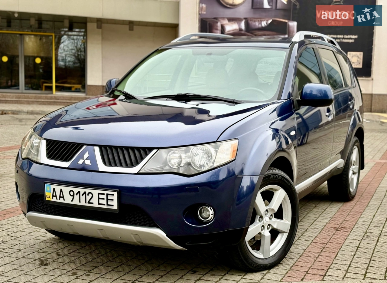 Продам машину в хорошому стані, вкладень не потребує, мотор працює добре, коробка перемикає передачі плавно без ривків і затримок, ходова не гримить, салон охайний, додатково встановлено газ. Торг!