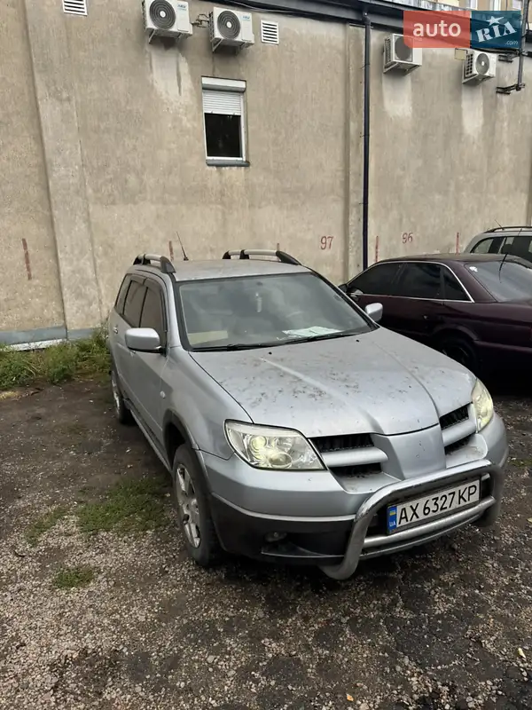 Mitsubishi Outlander 2005